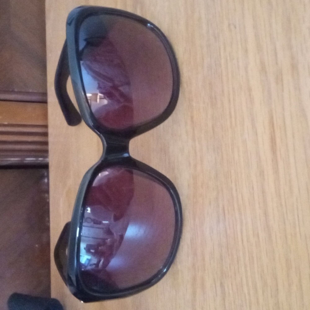 Sold Locally No Longer Available    Sunglasses New WOut Tags